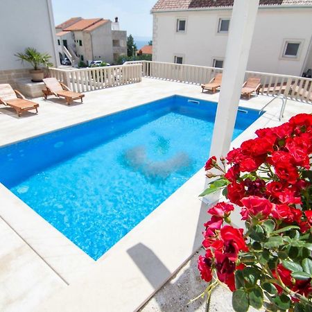 Apartments Sara Bol Dış mekan fotoğraf