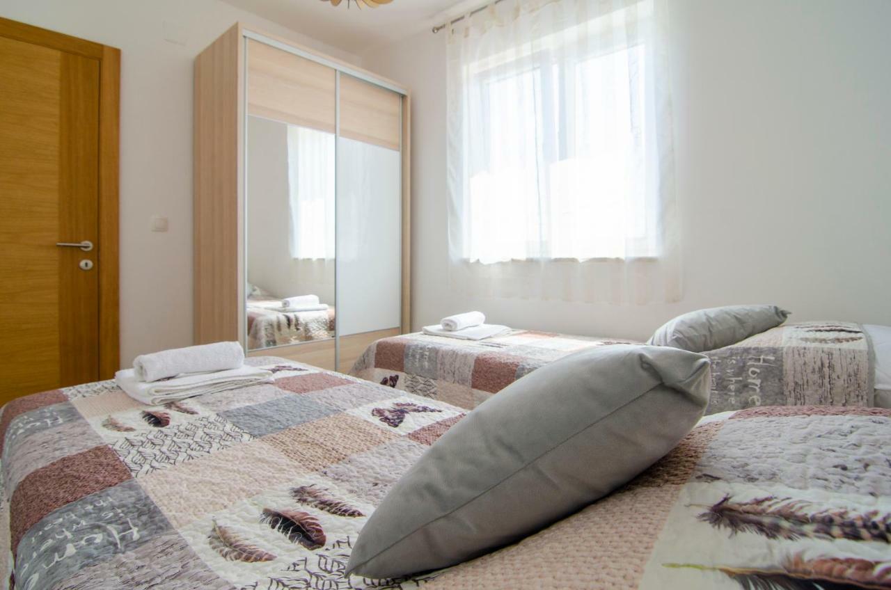 Apartments Sara Bol Dış mekan fotoğraf