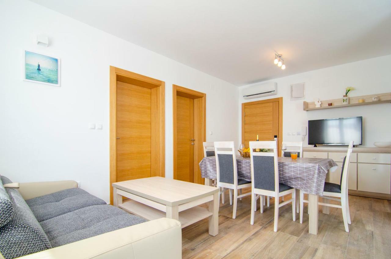 Apartments Sara Bol Dış mekan fotoğraf