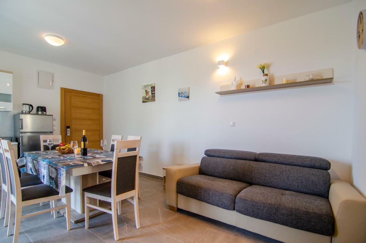 Apartments Sara Bol Dış mekan fotoğraf