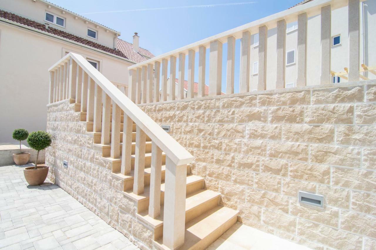 Apartments Sara Bol Dış mekan fotoğraf