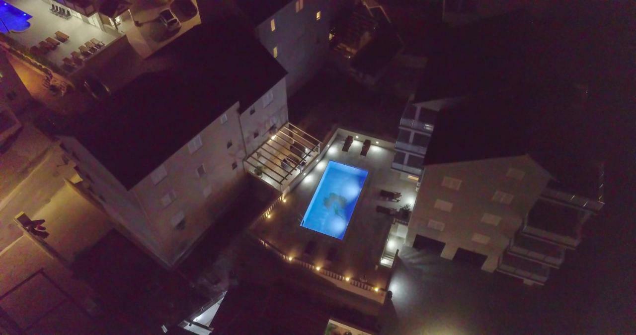 Apartments Sara Bol Dış mekan fotoğraf